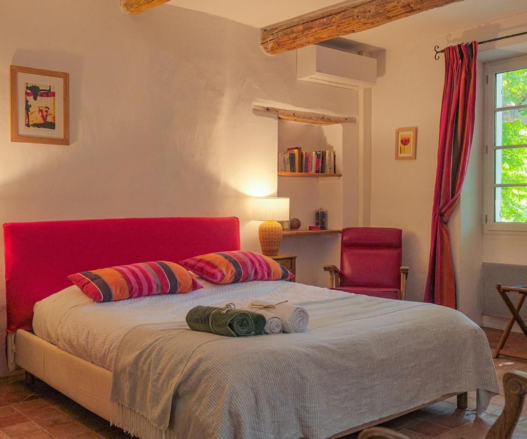 リル・シュル・ラ・ソルギュ Montjoia Bed & Breakfast エクステリア 写真
