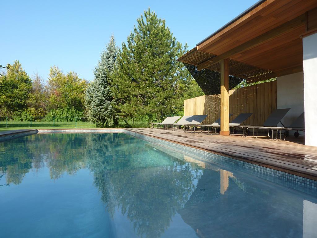 リル・シュル・ラ・ソルギュ Montjoia Bed & Breakfast エクステリア 写真