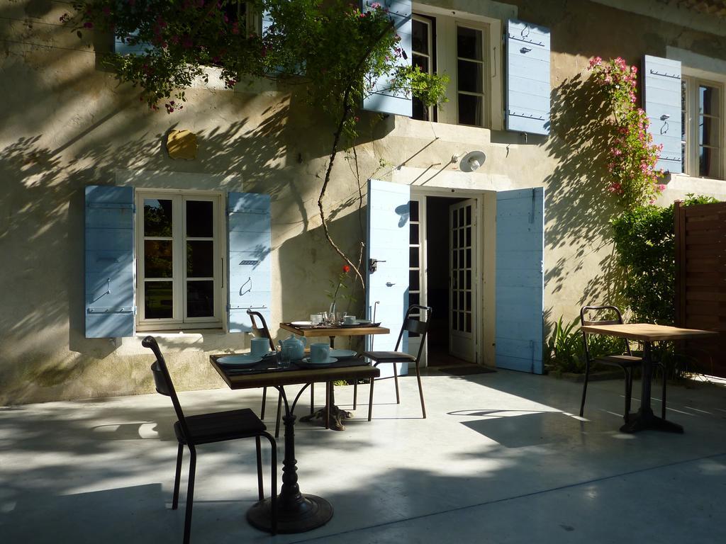リル・シュル・ラ・ソルギュ Montjoia Bed & Breakfast エクステリア 写真